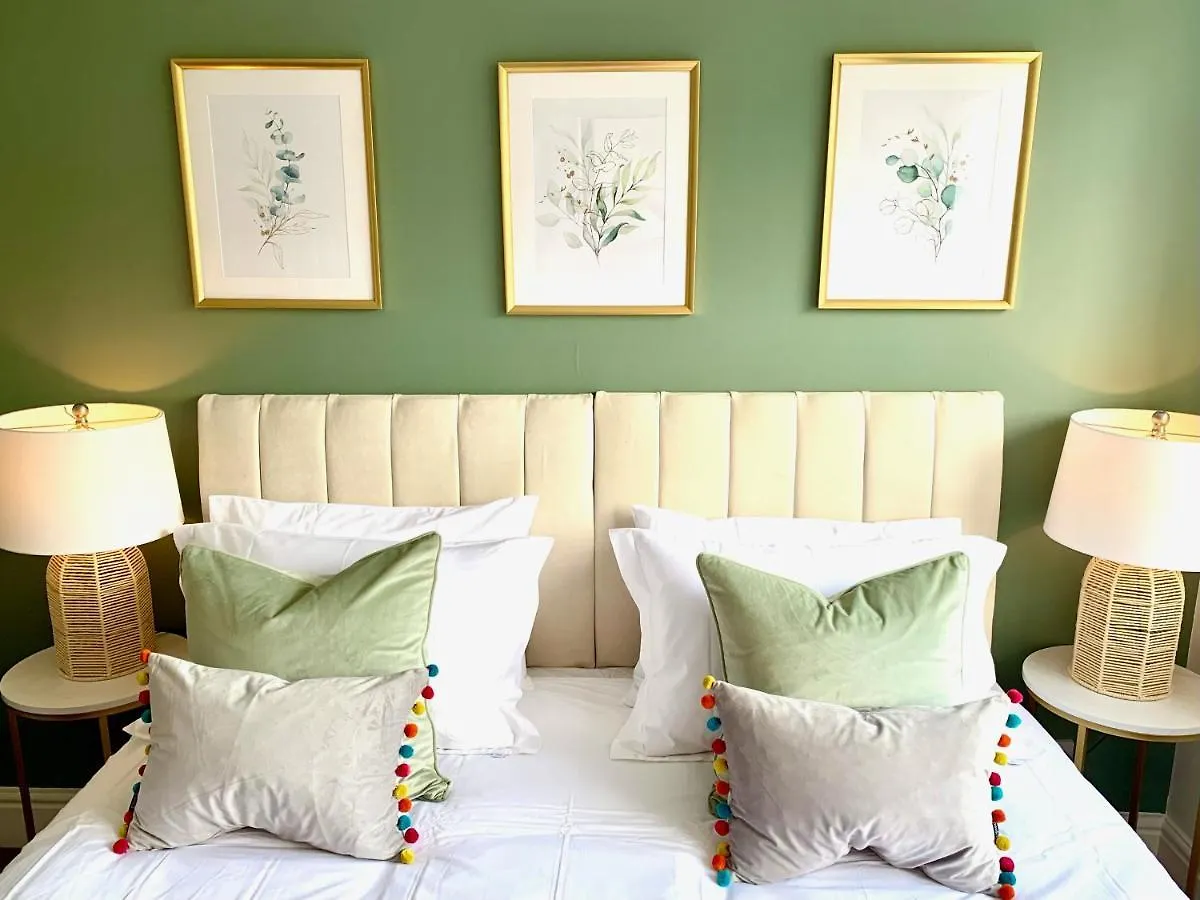 Bright Modern Flat In Central Twickenham Lejlighed