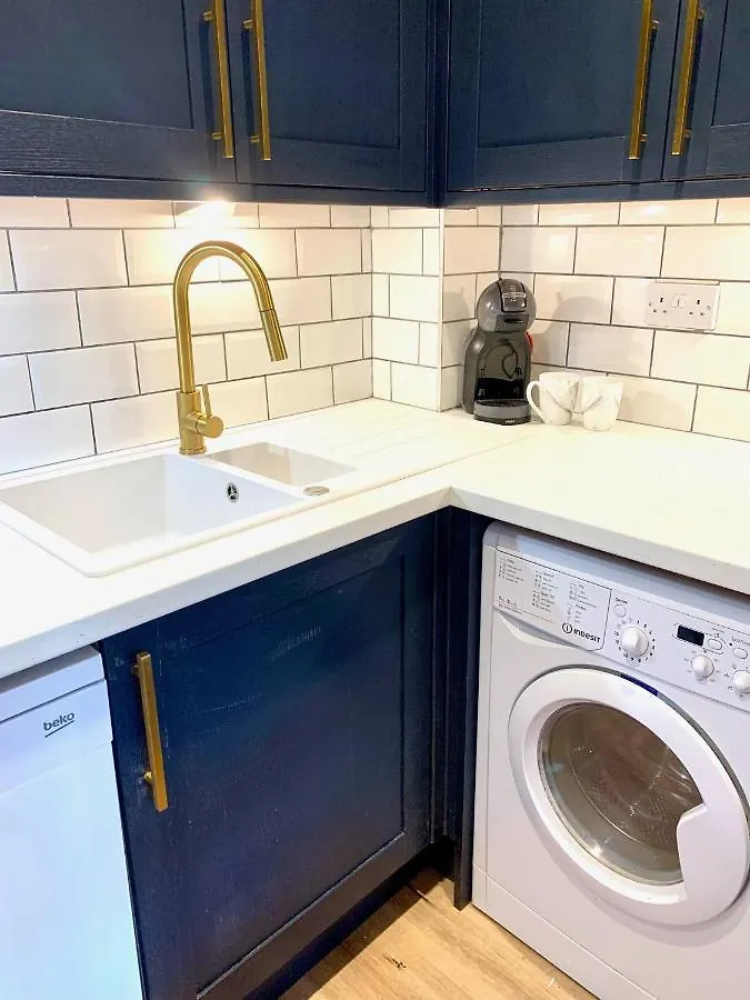 Bright Modern Flat In Central Twickenham Lejlighed