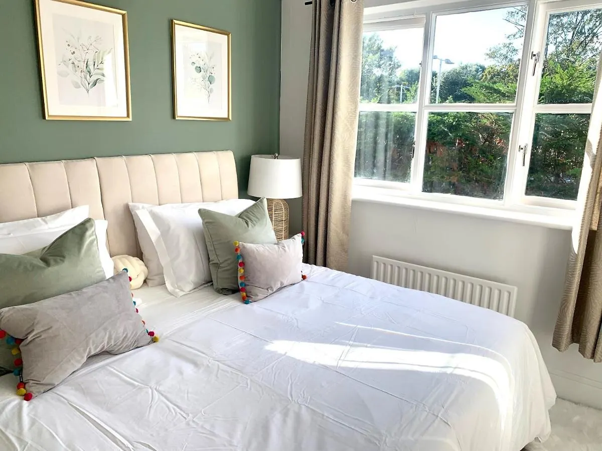 Bright Modern Flat In Central Twickenham Lejlighed